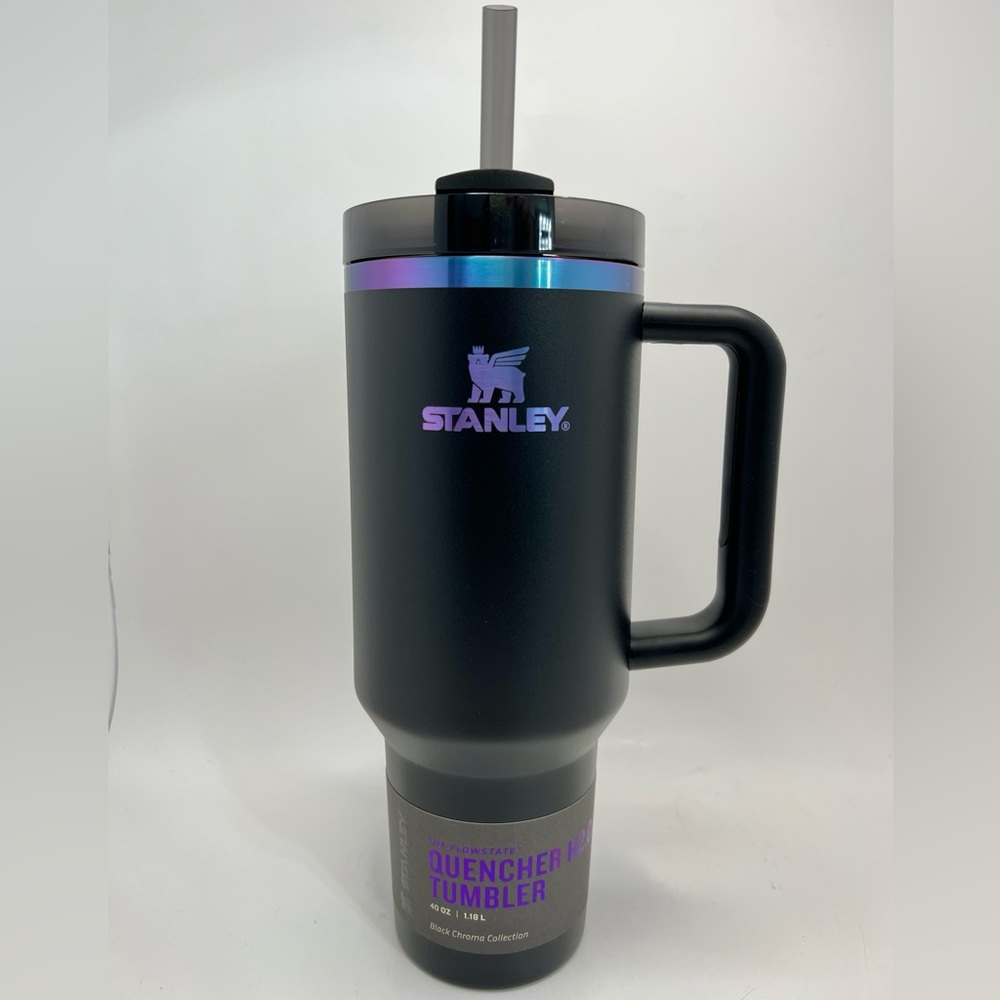 Stanley Black Chroma Quencher H2.0 Flowstate Tumbler 40 Oz
